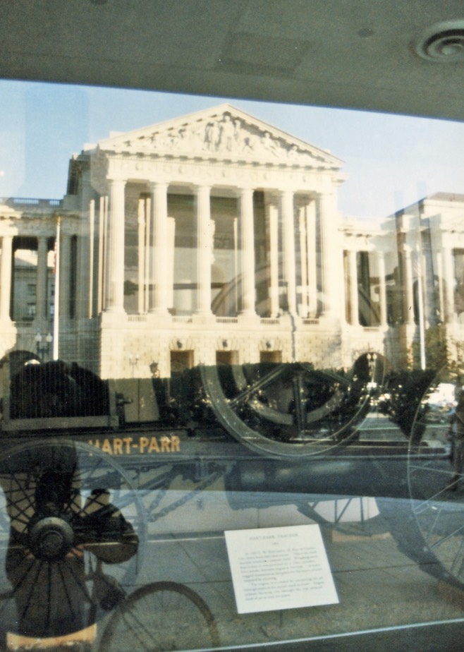1984-10-D04