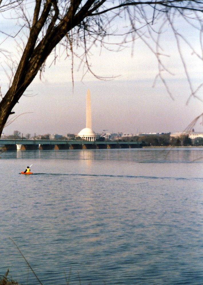 1986-03-A06