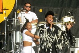 Monae 2