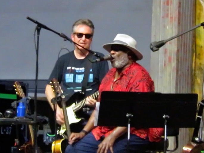 Taj 1